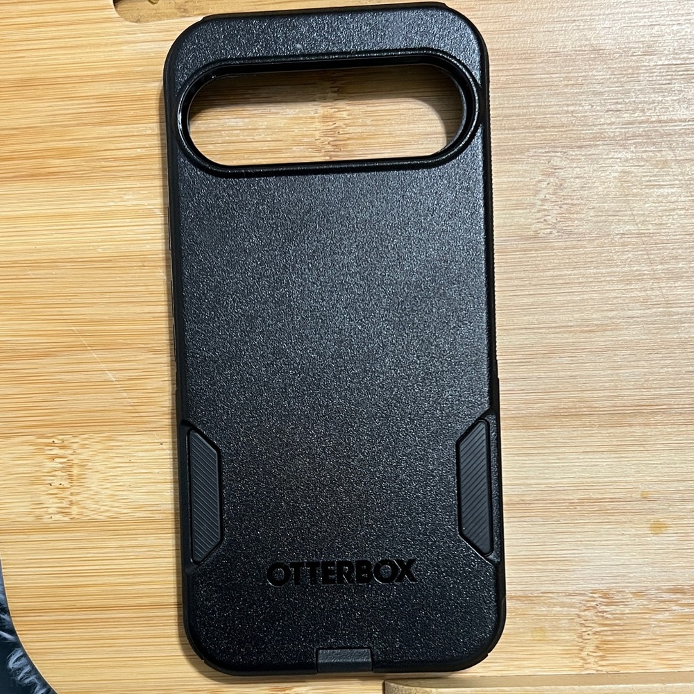 OtterBox Commuter Midnight Black Google Pixel 9 Pro XL